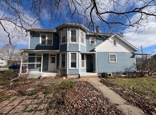 100 N Jackson St, Flanagan, IL