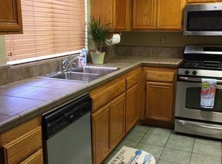 10832 Rose Pl, Adelanto, CA 92301