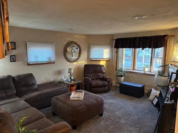 103 6th St S, Fairbank, IA 50629