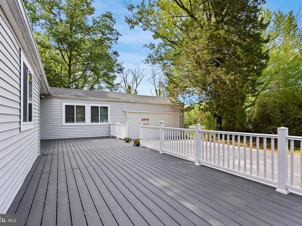 202 Welsh Tract Rd, Newark, DE 19702