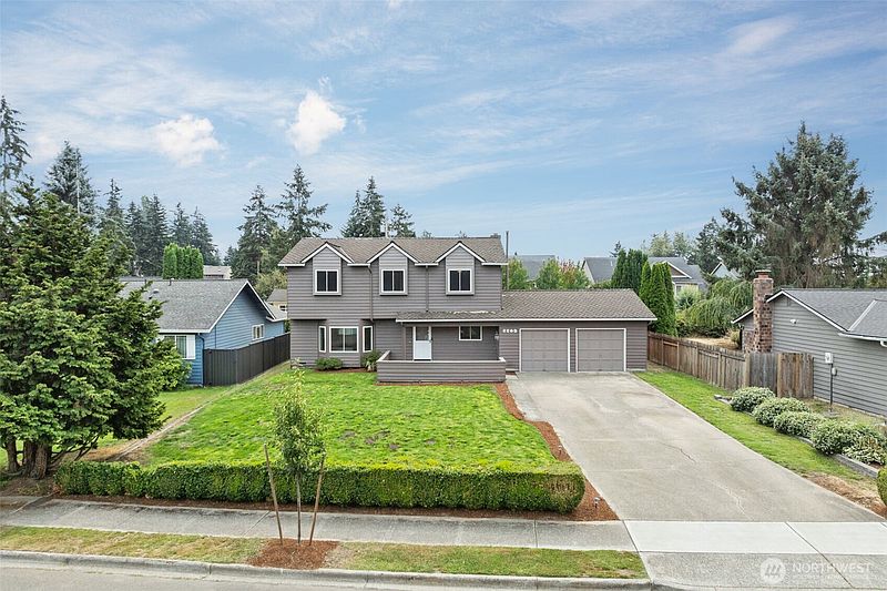 2nd image of 2509 NE 23rd Place