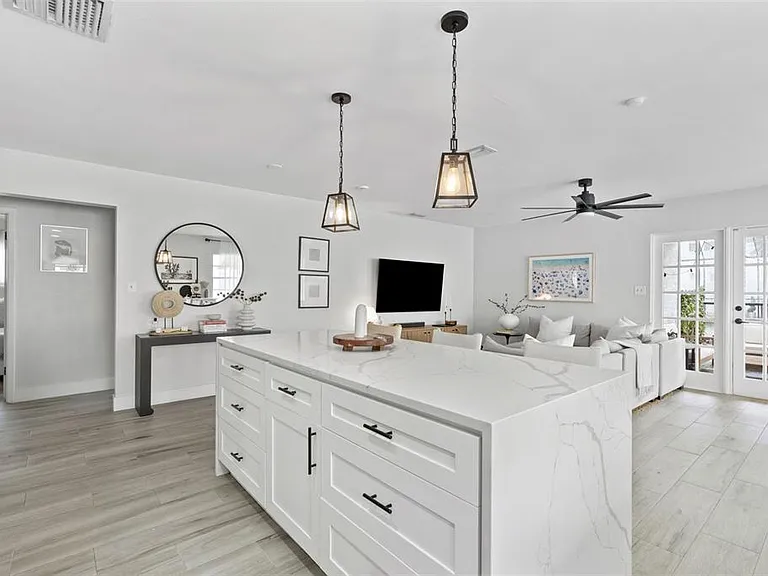 3601 W Dale Ave — Photo 8