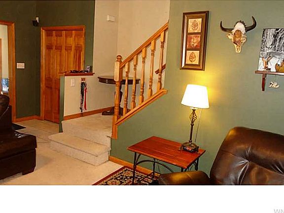 4th image of 136 Wildwood Pl