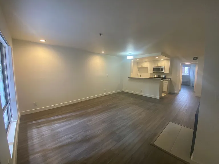 Rodeo Apartments — Photo 6