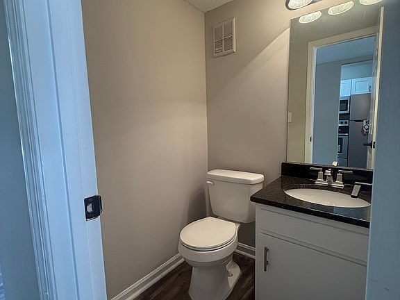 4th image of 6222 Overlook Rd