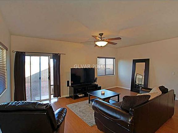 3rd image of 9322 Straw Hays St #3