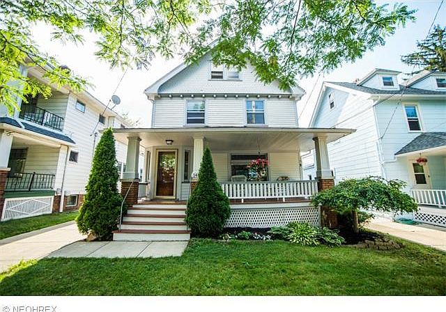 1st image of 1482 Larchmont Ave
