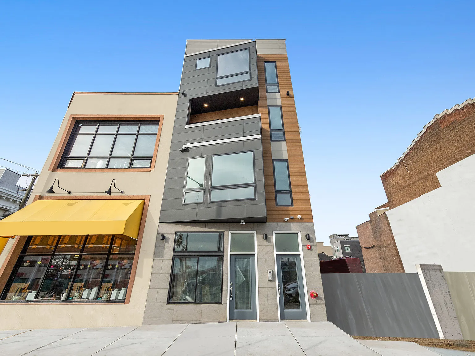 834 N Broad St — Photo 3