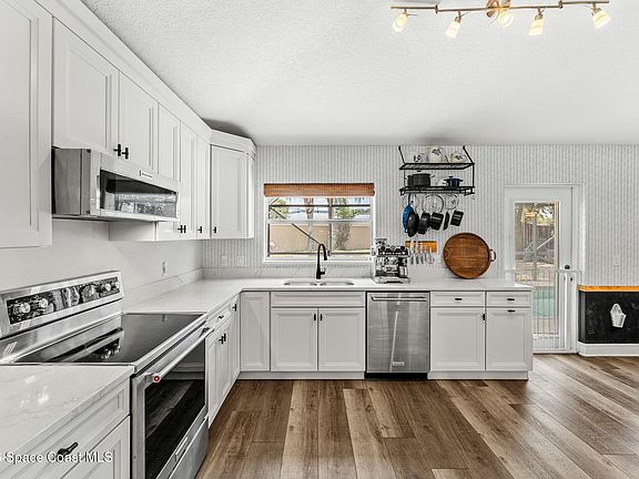 3rd image of 4281 Brantley Cir