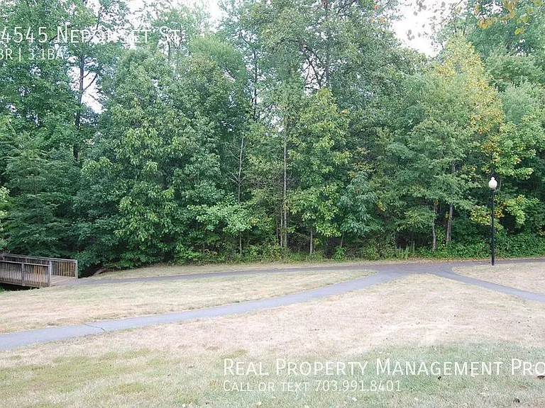 44545 Neponset St — Photo 47