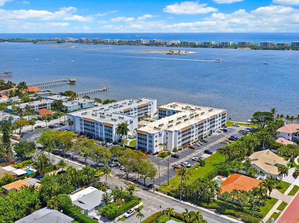 1516 S Lakeside Drive #106, Lake Worth Beach, FL 33460