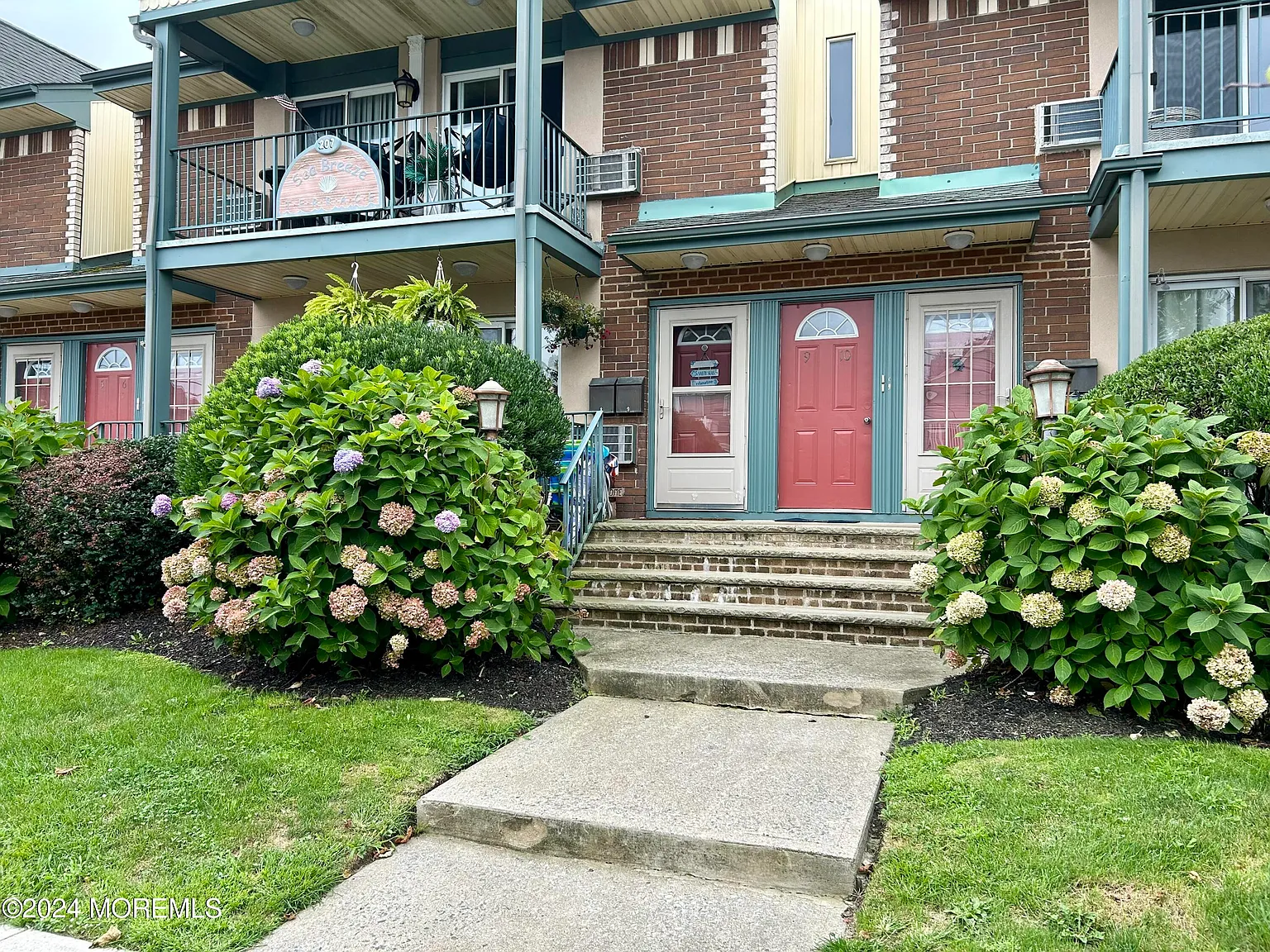1 bed, 563 sqft, $2,400 — Photo 1