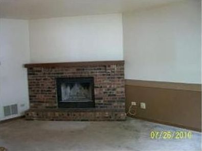 3rd image of 408 Kensington Ct