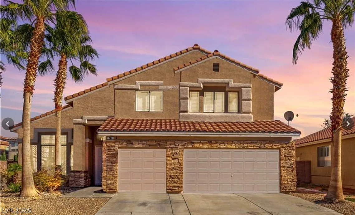 4 bed, 5.0 bath, 2813 sqft, $4,500 — Photo 1