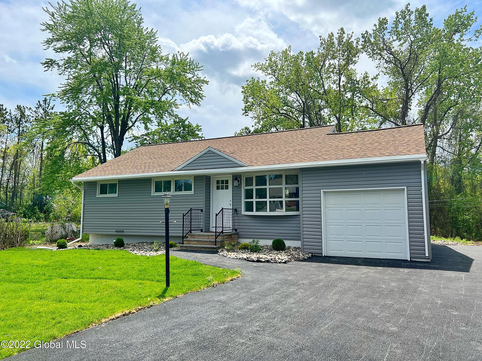 37 Chateau Court Loudonville NY 12211 Zillow