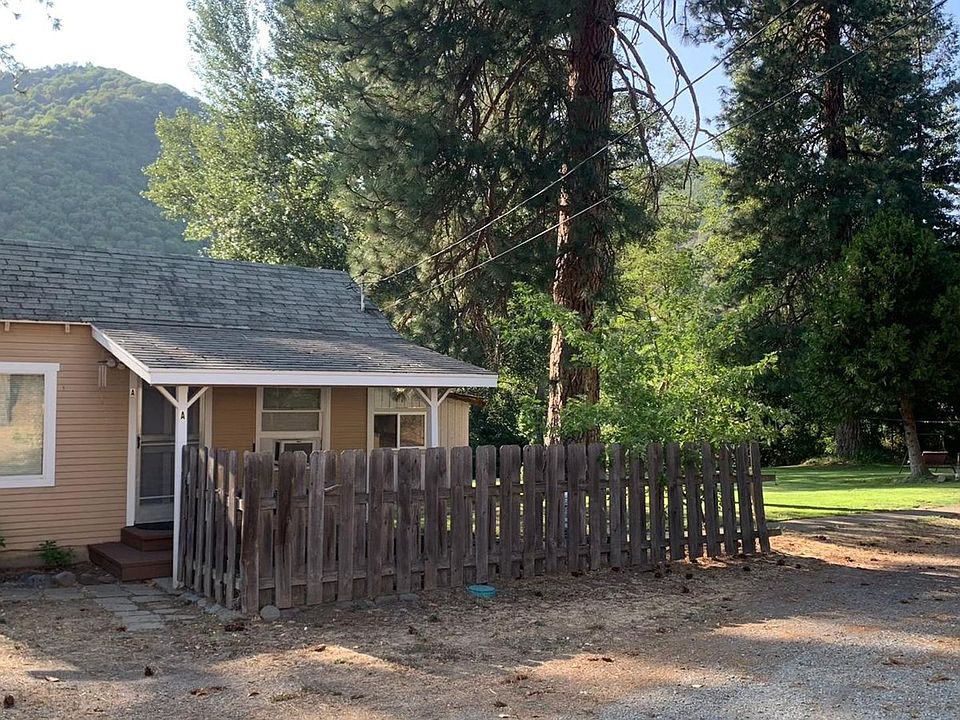1st image of 1796 Rogue River Hwy #A