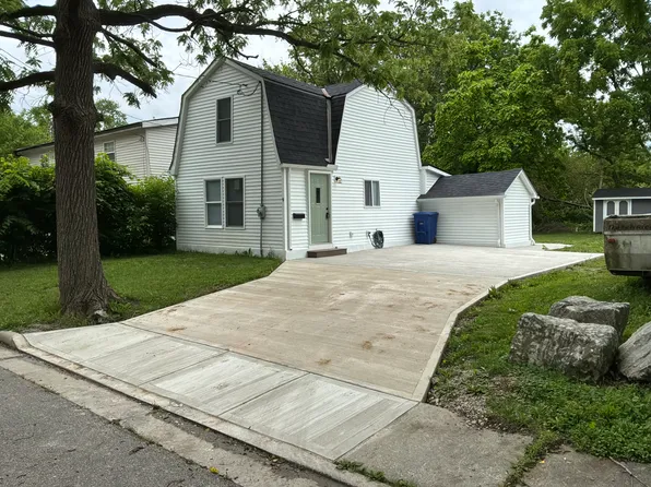9 Maple St, Delaware, OH 43015