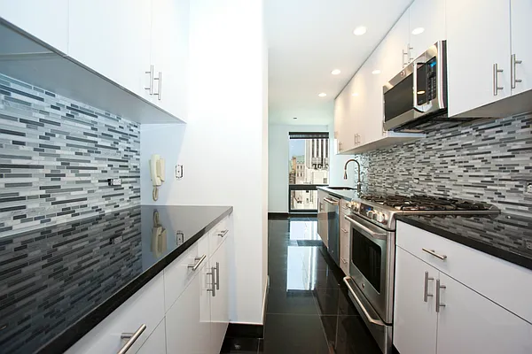 Rented by Keller Williams NYC | media 18