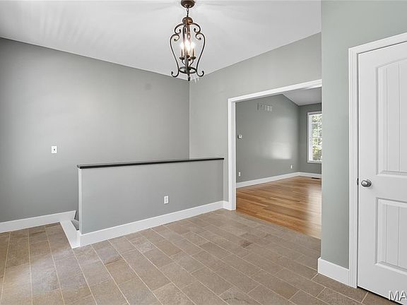 4th image of 9410 Swanee Dr