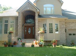 2326 Chesley Rd, Sterling Heights, MI 48310