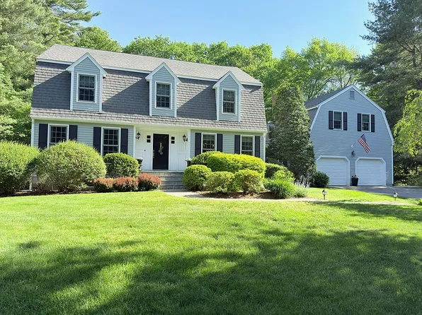 19 Bubbling Brook Rd, Walpole, MA 02081