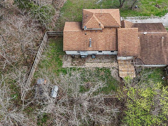 4th image of 1353 Spencer Pike Rd