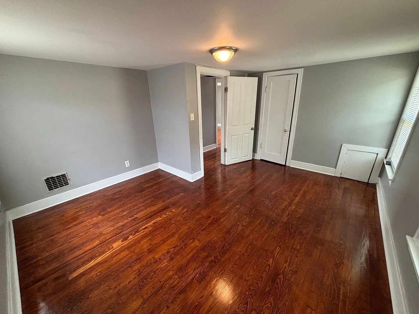 Beautiful 3 Bedroom/1 Bath Home in Lancaster — Photo 4