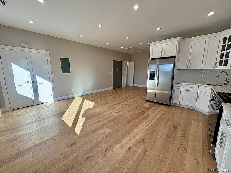 163 Harrison Ave #A — Photo 5