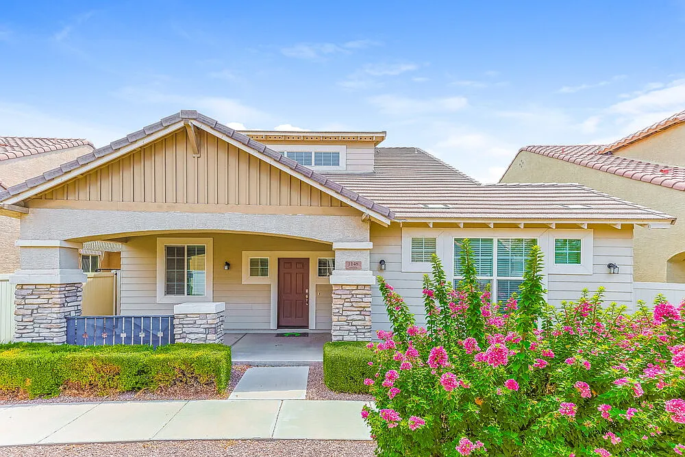 4 bed, 3.0 bath, 2437 sqft, $3,070 — Photo 1