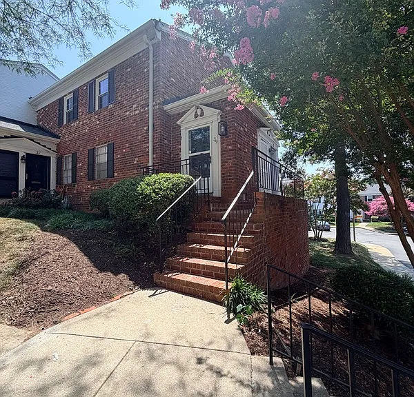 39 Rock Garden Ln — Photo 1