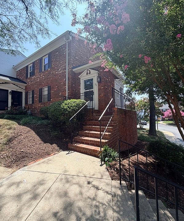 1st image of 39 Rock Garden Ln