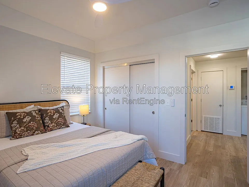 1701 NW 12th St #7