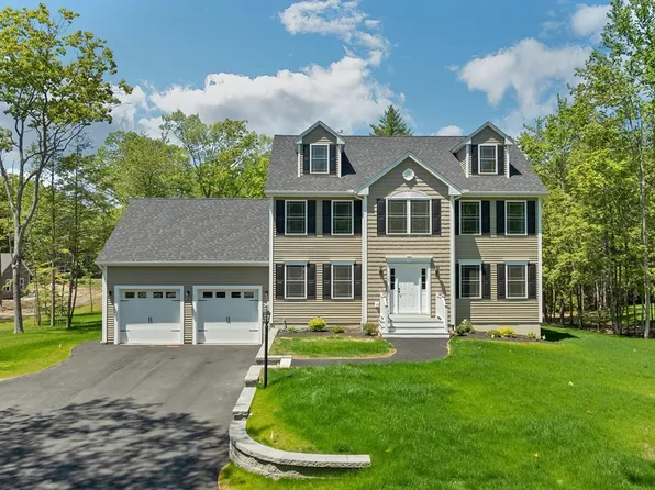 15 Bald Hill Rd, Raymond, NH 03077