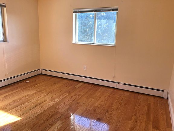 4th image of 47 South St APT 3