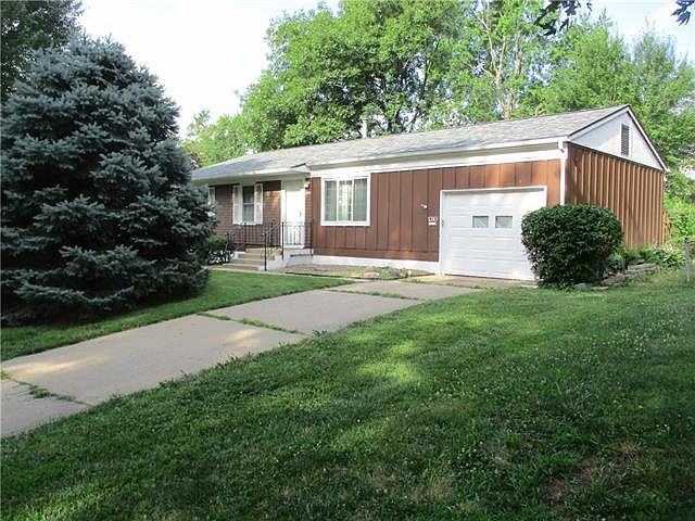 1st image of 1310 N Viking Dr