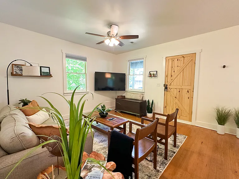 612 Church St — Photo 4
