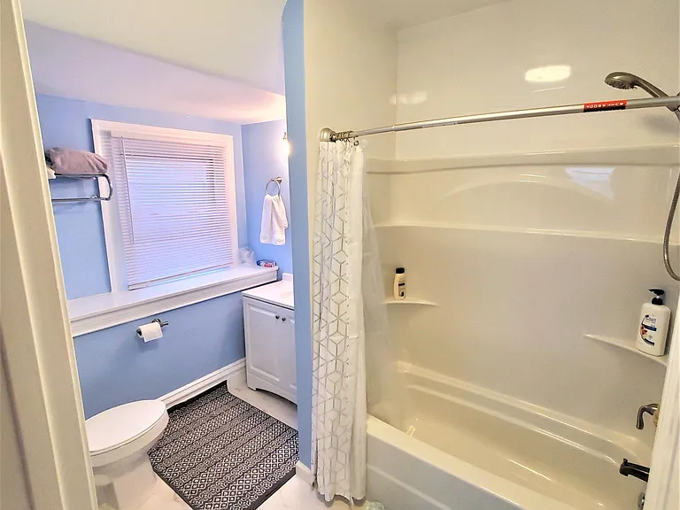 138 Stratford Ave #3 — Photo 12