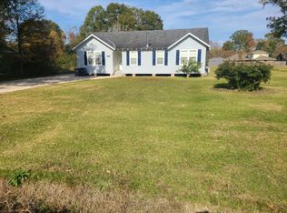 8725 Hill Dr, Baton Rouge, LA 70809