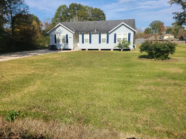 8725 Hill Dr, Baton Rouge, LA 70809