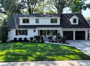 4805 W 69th St, Prairie Village, KS 66208