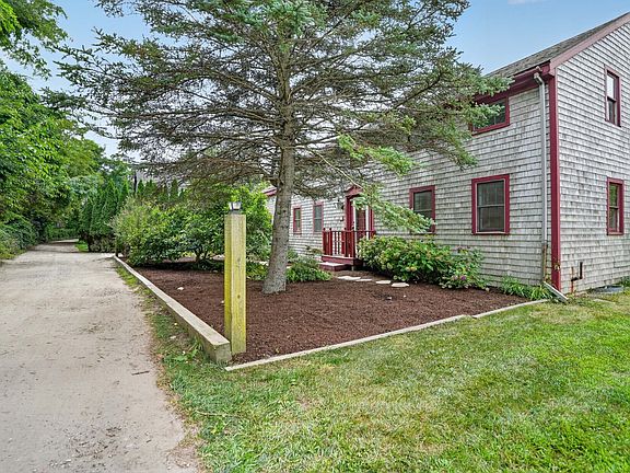 2nd image of 32 Norton Orchard Rd