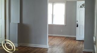 2nd image of 22028 Maple St