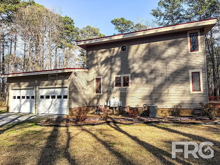 1228 Forest Acres Dr — Photo 4