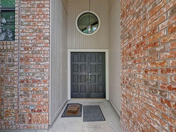 Front porch with high ceilings