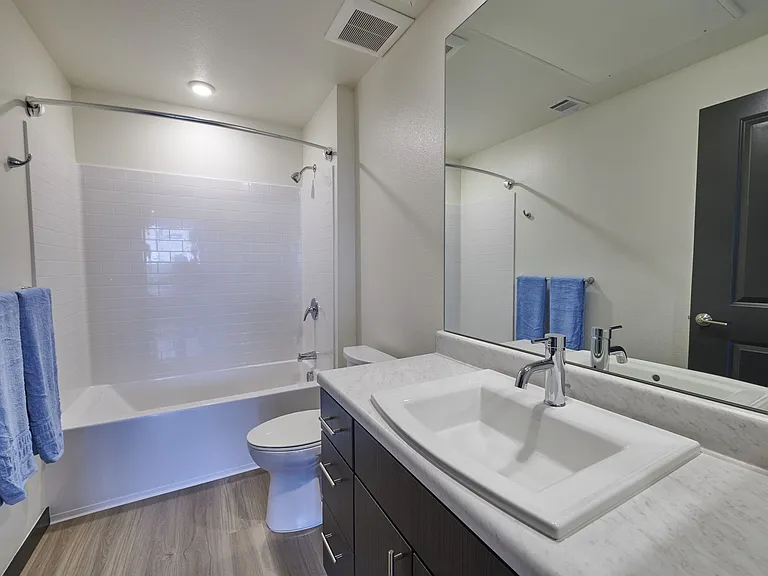 Westbury Apartments — Photo 11