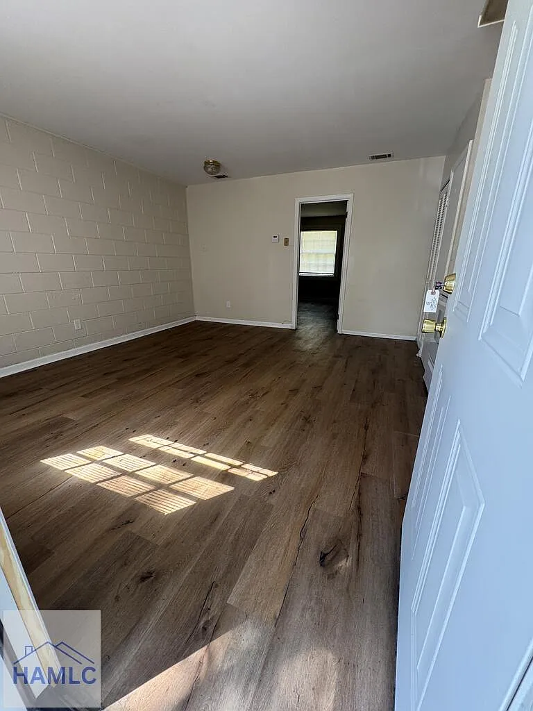 1 bed, 1.0 bath, 504 sqft, $700 — Photo 2