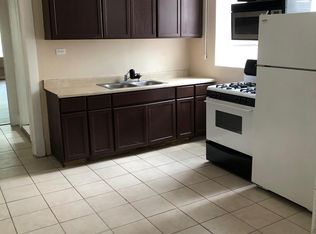 3346 S Wallace St APT 2F, Chicago, IL 60616