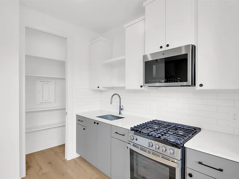 7208 Providence Ave #2 — Photo 8