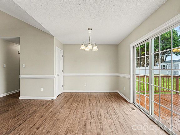 5th image of 134 Clearview Rd