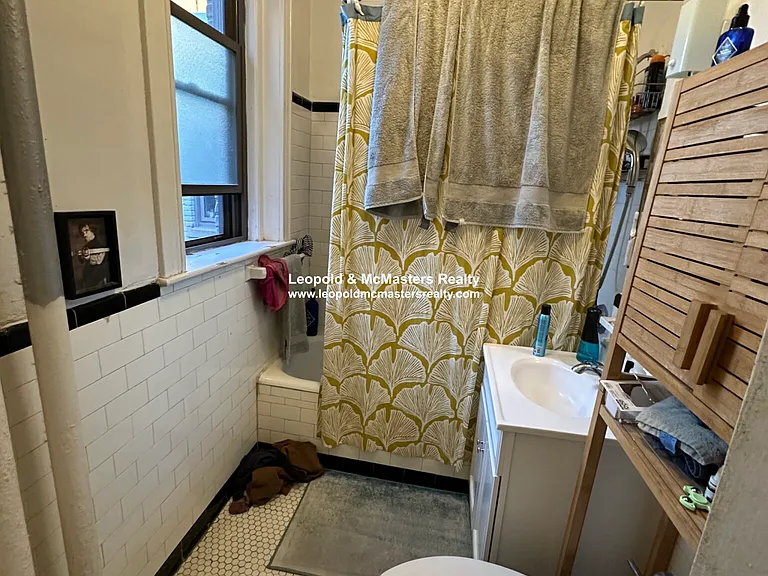 30 Bellevue St #9 — Photo 5